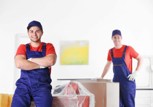 Moving van service for homes and flats in Ponders End