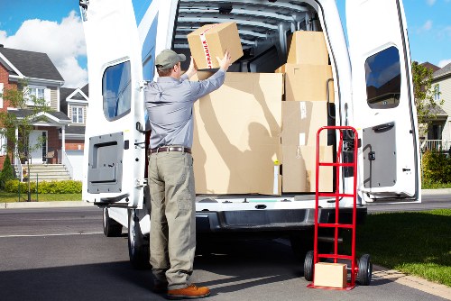 Van removal service for flats, households, and businesses in Ponders End
