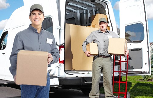 Residential and commercial moving support in Ponders End