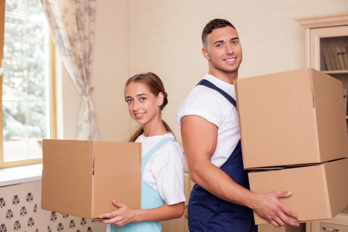 Local moving help for flats and houses in Ponders End